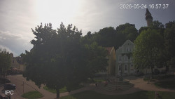 Náměstí, Hrad a Trůba