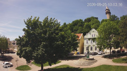 Náměstí, Hrad a Trůba