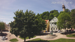Náměstí, Hrad a Trůba