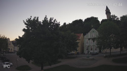 Náměstí, Hrad a Trůba