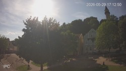 Náměstí, Hrad a Trůba