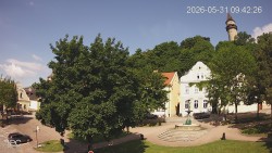 Náměstí, Hrad a Trůba