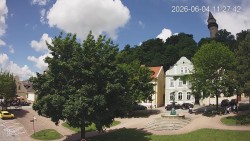 Náměstí, Hrad a Trůba