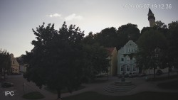 Náměstí, Hrad a Trůba