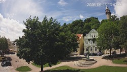 Náměstí, Hrad a Trůba