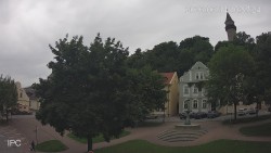 Náměstí, Hrad a Trůba