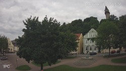 Náměstí, Hrad a Trůba