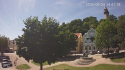 Náměstí, Hrad a Trůba