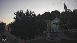 Náměstí, Hrad a Trůba