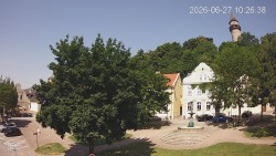 Náměstí, Hrad a Trůba