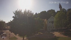 Náměstí, Hrad a Trůba