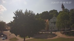 Náměstí, Hrad a Trůba