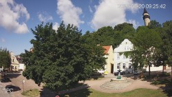 Náměstí, Hrad a Trůba