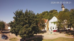 Náměstí, Hrad a Trůba
