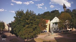 Náměstí, Hrad a Trůba