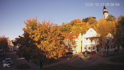 Náměstí, Hrad a Trůba