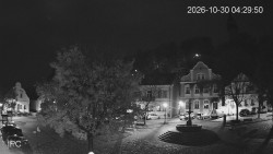Náměstí, Hrad a Trůba