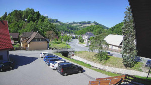 Obec Rusava - Kamera u Jubilejní ZŠ T. G. Masaryka a MŠ - 9.5.2025 v 10:00
