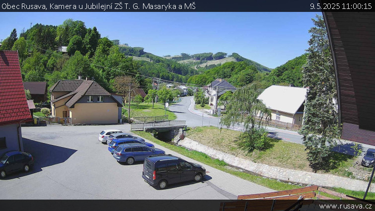 Obec Rusava - Kamera u Jubilejní ZŠ T. G. Masaryka a MŠ - 9.5.2025 v 11:00 Obec Rusava - Kamera u Jubilejní ZŠ T. G. Masaryka a MŠ - 9.5.2025 v 11:00
