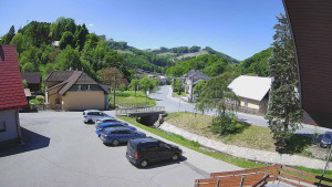 Obec Rusava - Kamera u Jubilejní ZŠ T. G. Masaryka a MŠ - 9.5.2025 v 12:00
