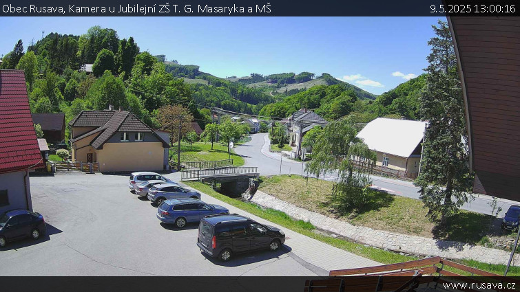 Obec Rusava - Kamera u Jubilejní ZŠ T. G. Masaryka a MŠ - 9.5.2025 v 13:00 Obec Rusava - Kamera u Jubilejní ZŠ T. G. Masaryka a MŠ - 9.5.2025 v 13:00