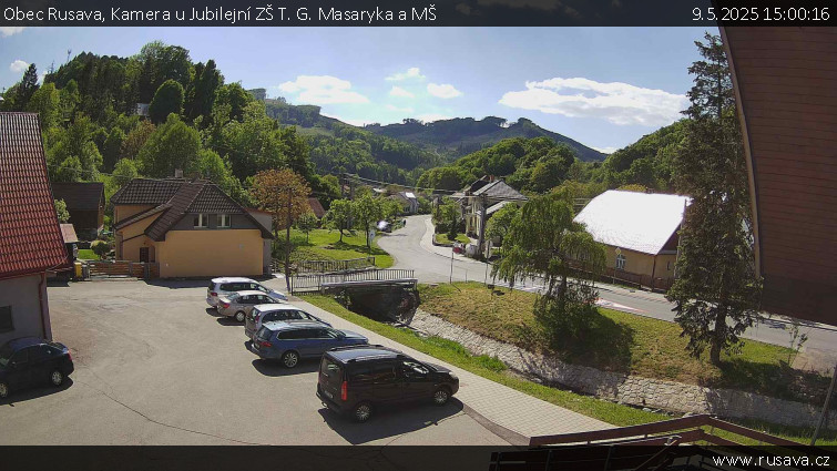 Obec Rusava - Kamera u Jubilejní ZŠ T. G. Masaryka a MŠ - 9.5.2025 v 15:00 Obec Rusava - Kamera u Jubilejní ZŠ T. G. Masaryka a MŠ - 9.5.2025 v 15:00