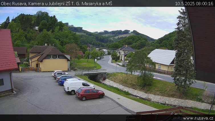 Obec Rusava - Kamera u Jubilejní ZŠ T. G. Masaryka a MŠ - 10.5.2025 v 08:00 Obec Rusava - Kamera u Jubilejní ZŠ T. G. Masaryka a MŠ - 10.5.2025 v 08:00