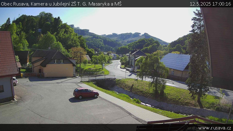 Obec Rusava - Kamera u Jubilejní ZŠ T. G. Masaryka a MŠ - 12.5.2025 v 17:00 Obec Rusava - Kamera u Jubilejní ZŠ T. G. Masaryka a MŠ - 12.5.2025 v 17:00