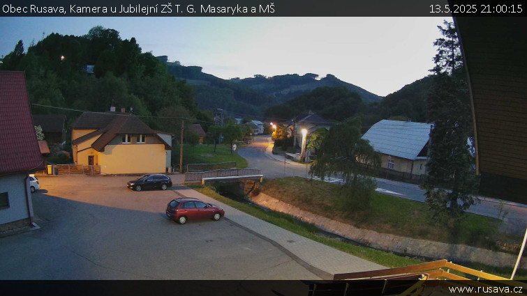 Obec Rusava - Kamera u Jubilejní ZŠ T. G. Masaryka a MŠ - 13.5.2025 v 21:00 Obec Rusava - Kamera u Jubilejní ZŠ T. G. Masaryka a MŠ - 13.5.2025 v 21:00