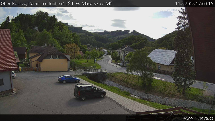 Obec Rusava - Kamera u Jubilejní ZŠ T. G. Masaryka a MŠ - 14.5.2025 v 17:00 Obec Rusava - Kamera u Jubilejní ZŠ T. G. Masaryka a MŠ - 14.5.2025 v 17:00