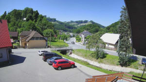 Obec Rusava - Kamera u Jubilejní ZŠ T. G. Masaryka a MŠ - 15.6.2025 v 11:00