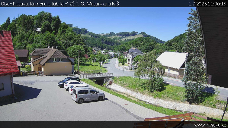 Obec Rusava - Kamera u Jubilejní ZŠ T. G. Masaryka a MŠ - 1.7.2025 v 11:00 Obec Rusava - Kamera u Jubilejní ZŠ T. G. Masaryka a MŠ - 1.7.2025 v 11:00