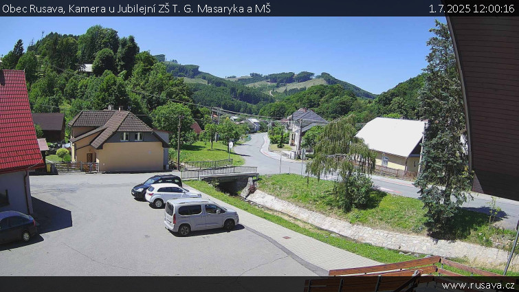 Obec Rusava - Kamera u Jubilejní ZŠ T. G. Masaryka a MŠ - 1.7.2025 v 12:00 Obec Rusava - Kamera u Jubilejní ZŠ T. G. Masaryka a MŠ - 1.7.2025 v 12:00