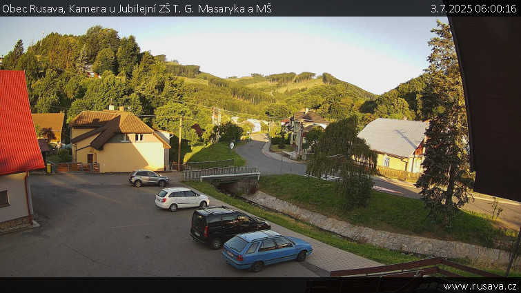 Obec Rusava - Kamera u Jubilejní ZŠ T. G. Masaryka a MŠ - 3.7.2025 v 06:00