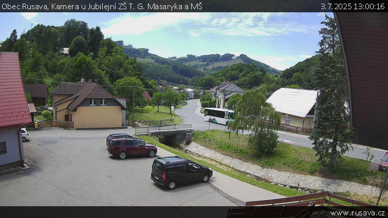 Obec Rusava - Kamera u Jubilejní ZŠ T. G. Masaryka a MŠ - 3.7.2025 v 13:00