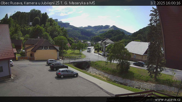Obec Rusava - Kamera u Jubilejní ZŠ T. G. Masaryka a MŠ - 3.7.2025 v 16:00