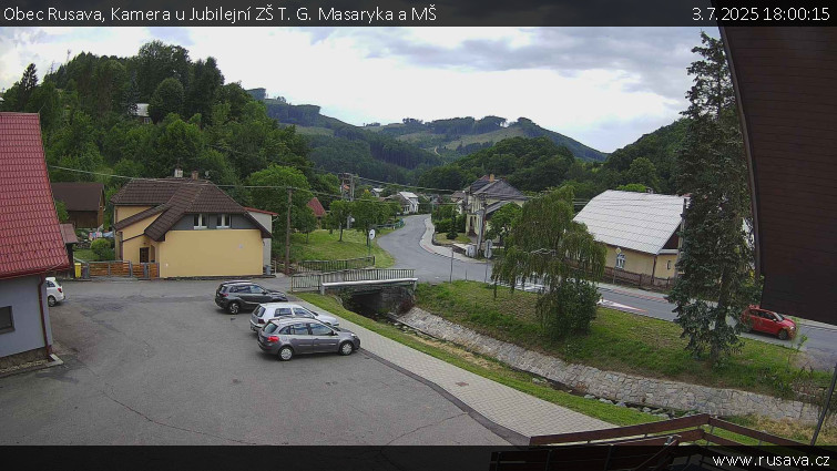 Obec Rusava - Kamera u Jubilejní ZŠ T. G. Masaryka a MŠ - 3.7.2025 v 18:00