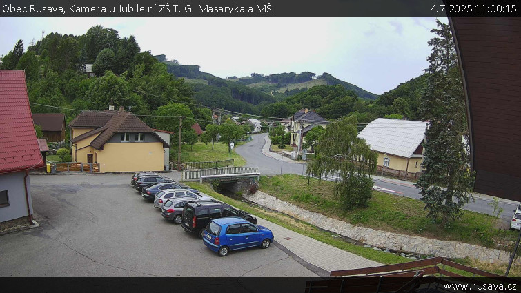 Obec Rusava - Kamera u Jubilejní ZŠ T. G. Masaryka a MŠ - 4.7.2025 v 11:00 Obec Rusava - Kamera u Jubilejní ZŠ T. G. Masaryka a MŠ - 4.7.2025 v 11:00