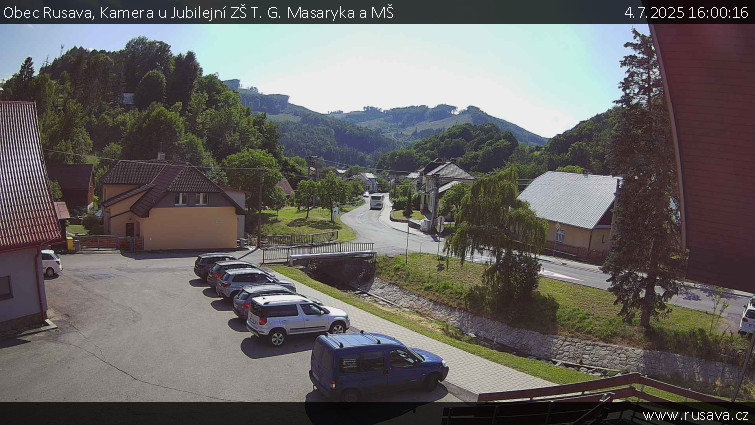 Obec Rusava - Kamera u Jubilejní ZŠ T. G. Masaryka a MŠ - 4.7.2025 v 16:00 Obec Rusava - Kamera u Jubilejní ZŠ T. G. Masaryka a MŠ - 4.7.2025 v 16:00