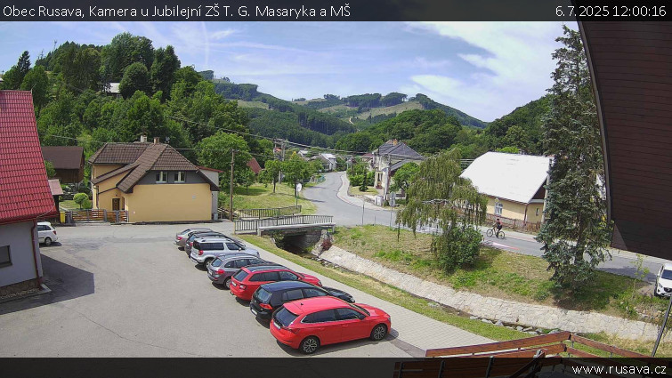 Obec Rusava - Kamera u Jubilejní ZŠ T. G. Masaryka a MŠ - 6.7.2025 v 12:00 Obec Rusava - Kamera u Jubilejní ZŠ T. G. Masaryka a MŠ - 6.7.2025 v 12:00