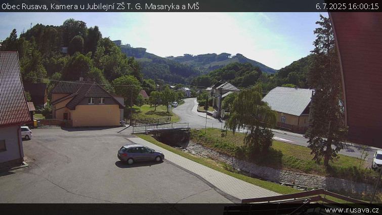 Obec Rusava - Kamera u Jubilejní ZŠ T. G. Masaryka a MŠ - 6.7.2025 v 16:00 Obec Rusava - Kamera u Jubilejní ZŠ T. G. Masaryka a MŠ - 6.7.2025 v 16:00