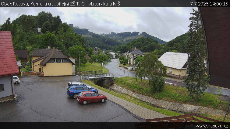 Obec Rusava - Kamera u Jubilejní ZŠ T. G. Masaryka a MŠ - 7.7.2025 v 14:00 Obec Rusava - Kamera u Jubilejní ZŠ T. G. Masaryka a MŠ - 7.7.2025 v 14:00
