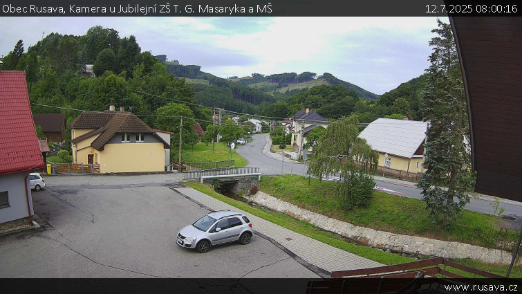 Obec Rusava - Kamera u Jubilejní ZŠ T. G. Masaryka a MŠ - 12.7.2025 v 08:00 Obec Rusava - Kamera u Jubilejní ZŠ T. G. Masaryka a MŠ - 12.7.2025 v 08:00