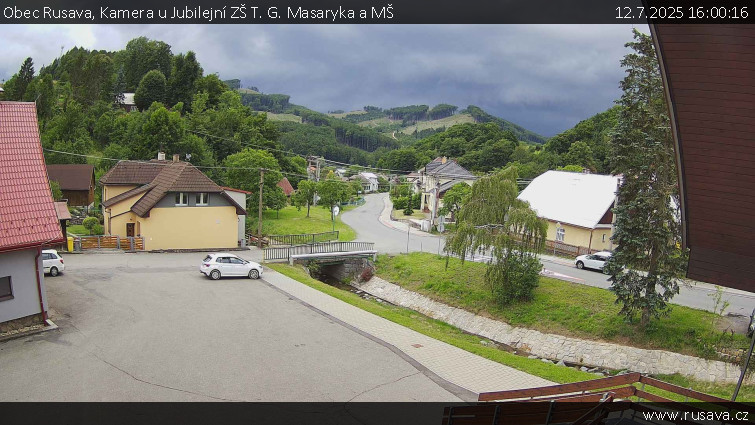 Obec Rusava - Kamera u Jubilejní ZŠ T. G. Masaryka a MŠ - 12.7.2025 v 16:00 Obec Rusava - Kamera u Jubilejní ZŠ T. G. Masaryka a MŠ - 12.7.2025 v 16:00