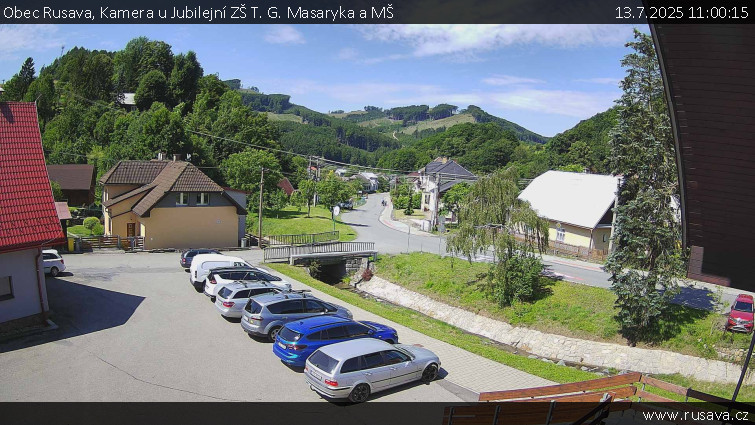 Obec Rusava - Kamera u Jubilejní ZŠ T. G. Masaryka a MŠ - 13.7.2025 v 11:00 Obec Rusava - Kamera u Jubilejní ZŠ T. G. Masaryka a MŠ - 13.7.2025 v 11:00