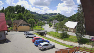 Obec Rusava - Kamera u Jubilejní ZŠ T. G. Masaryka a MŠ - 13.7.2025 v 13:00