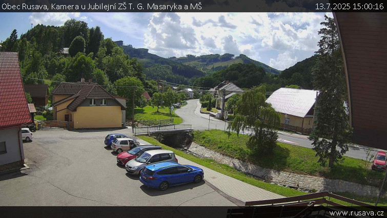 Obec Rusava - Kamera u Jubilejní ZŠ T. G. Masaryka a MŠ - 13.7.2025 v 15:00 Obec Rusava - Kamera u Jubilejní ZŠ T. G. Masaryka a MŠ - 13.7.2025 v 15:00