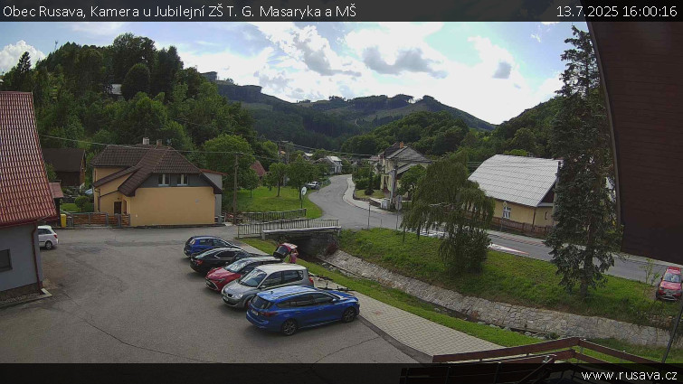 Obec Rusava - Kamera u Jubilejní ZŠ T. G. Masaryka a MŠ - 13.7.2025 v 16:00 Obec Rusava - Kamera u Jubilejní ZŠ T. G. Masaryka a MŠ - 13.7.2025 v 16:00