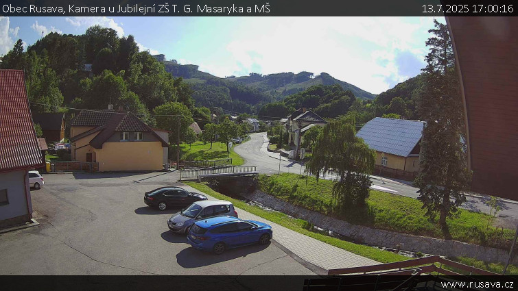 Obec Rusava - Kamera u Jubilejní ZŠ T. G. Masaryka a MŠ - 13.7.2025 v 17:00 Obec Rusava - Kamera u Jubilejní ZŠ T. G. Masaryka a MŠ - 13.7.2025 v 17:00