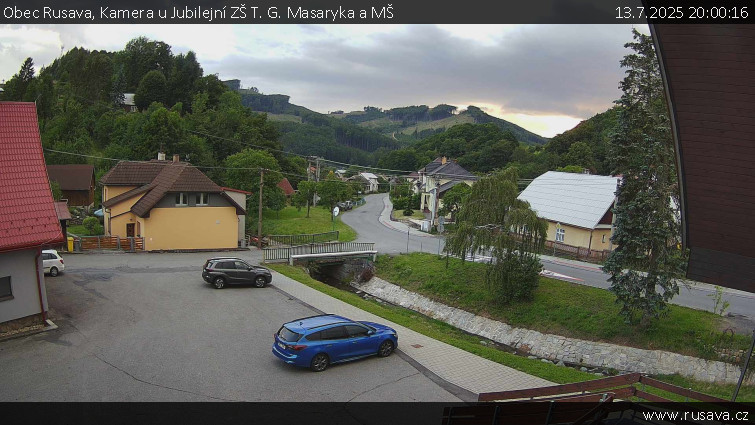 Obec Rusava - Kamera u Jubilejní ZŠ T. G. Masaryka a MŠ - 13.7.2025 v 20:00 Obec Rusava - Kamera u Jubilejní ZŠ T. G. Masaryka a MŠ - 13.7.2025 v 20:00
